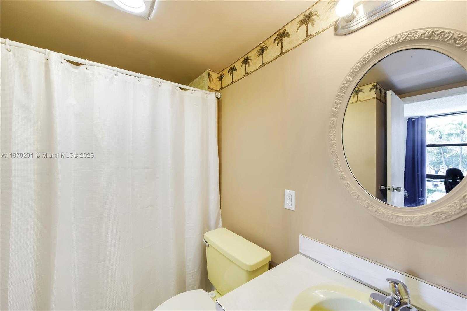 Small Image of 3675 NORTH COUNTRY CLUB DR #204, Aventura Number 42