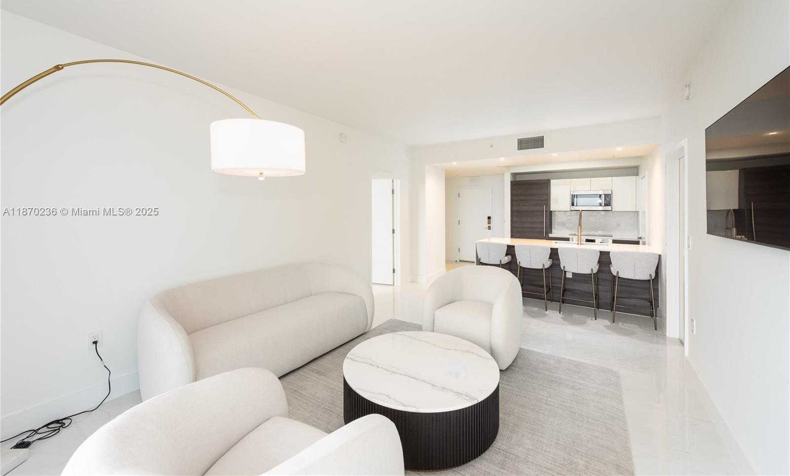 Small Image of 301 ALTARA AVE #619, Coral Gables Number 3