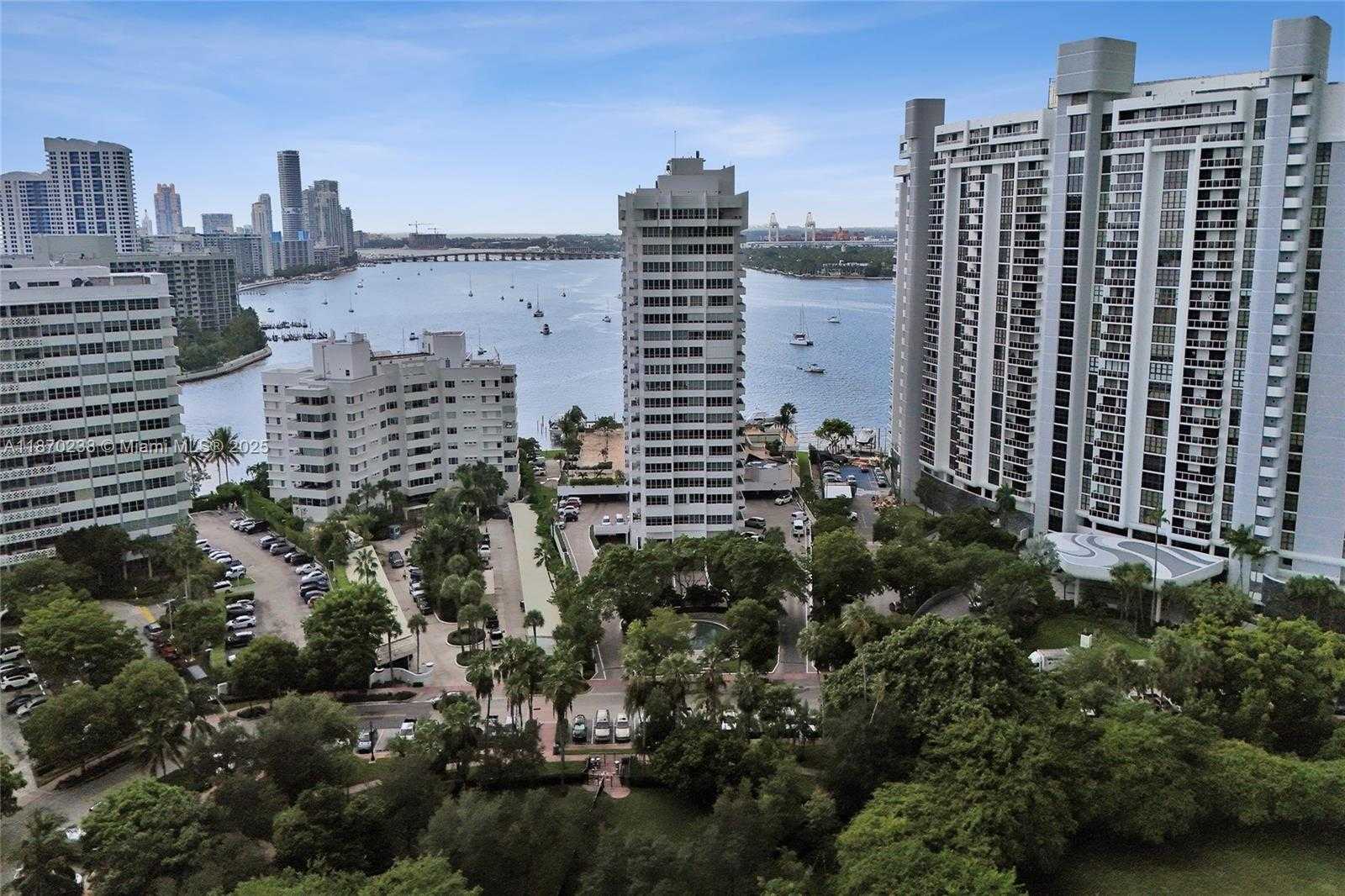 Small Image of 11 ISLAND AVE #1611, Miami Beach Number 26