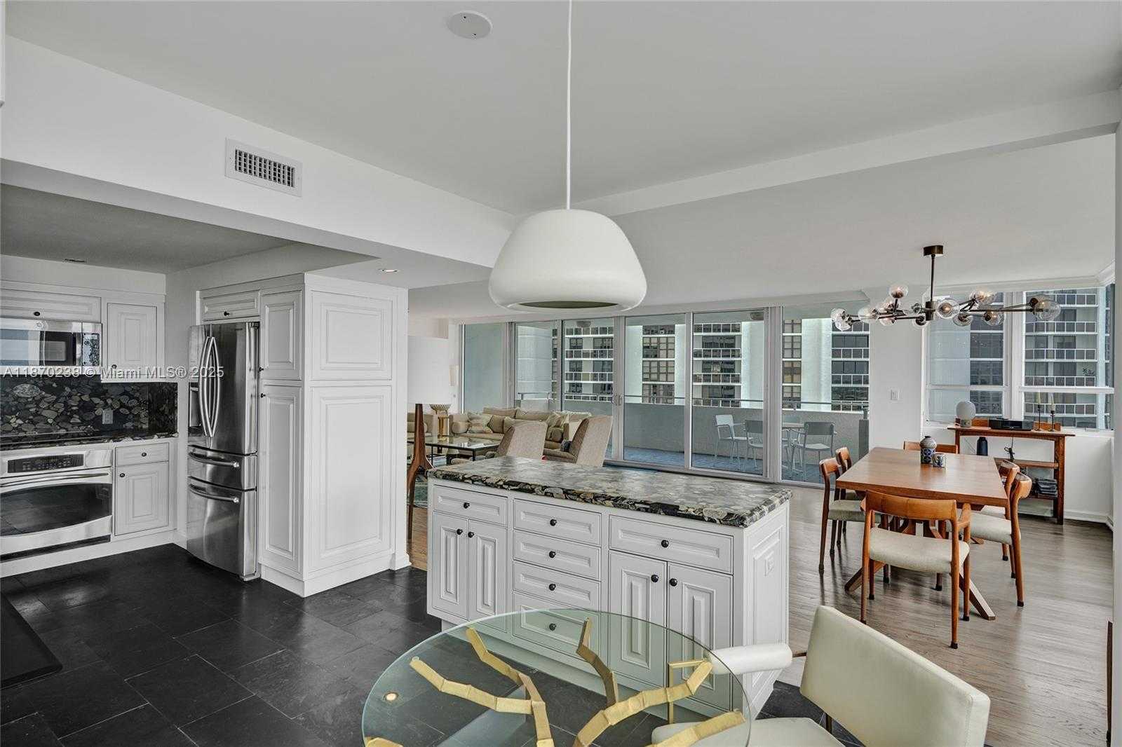 Small Image of 11 ISLAND AVE #1611, Miami Beach Number 5