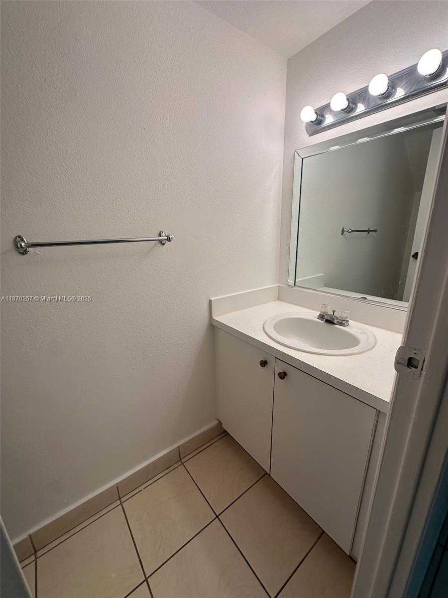 Small Image of 17911 NORTH WEST 68TH AVE #N206, Hialeah Number 10