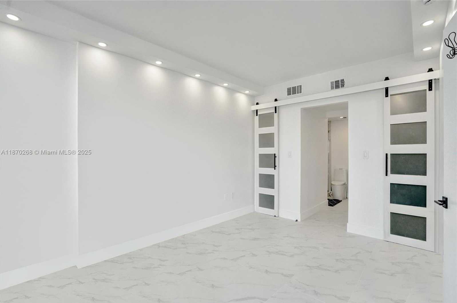 Small Image of 1985 SOUTH OCEAN DR #11L, Hallandale Beach Number 17