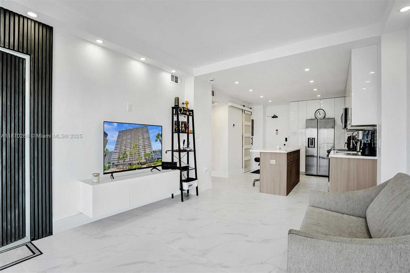 Small Image of 1985 SOUTH OCEAN DR #11L, Hallandale Beach Number 6