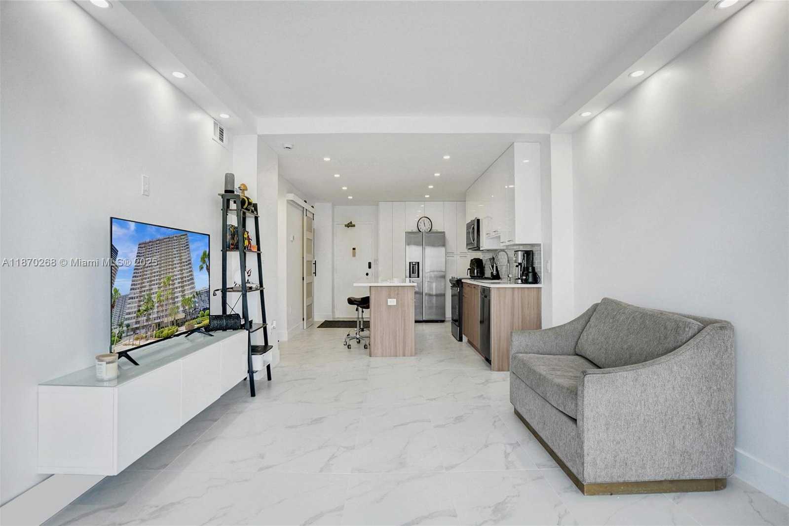 Small Image of 1985 SOUTH OCEAN DR #11L, Hallandale Beach Number 7