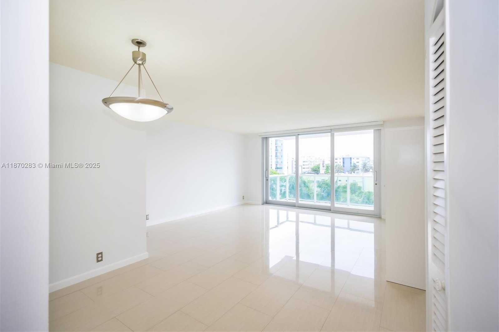 Small Image of 1000 WEST AVE #430, Miami Beach Number 2
