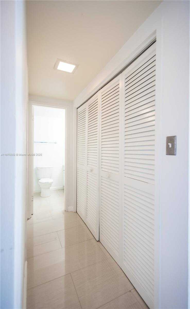 Small Image of 1000 WEST AVE #430, Miami Beach Number 9