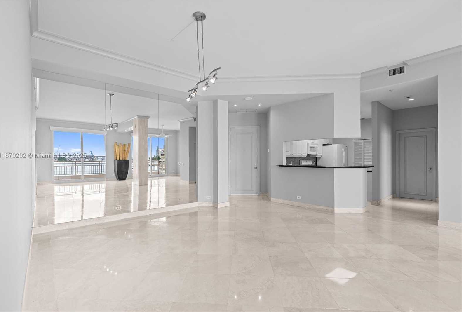 Small Image of 888 BRICKELL KEY DR #408, Miami Number 10