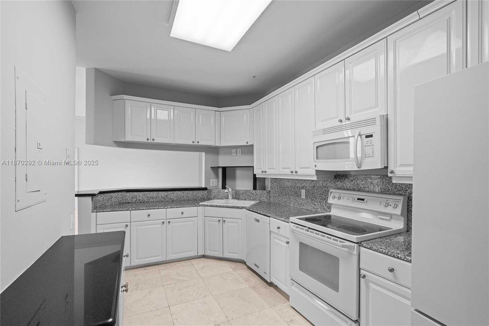 Small Image of 888 BRICKELL KEY DR #408, Miami Number 16