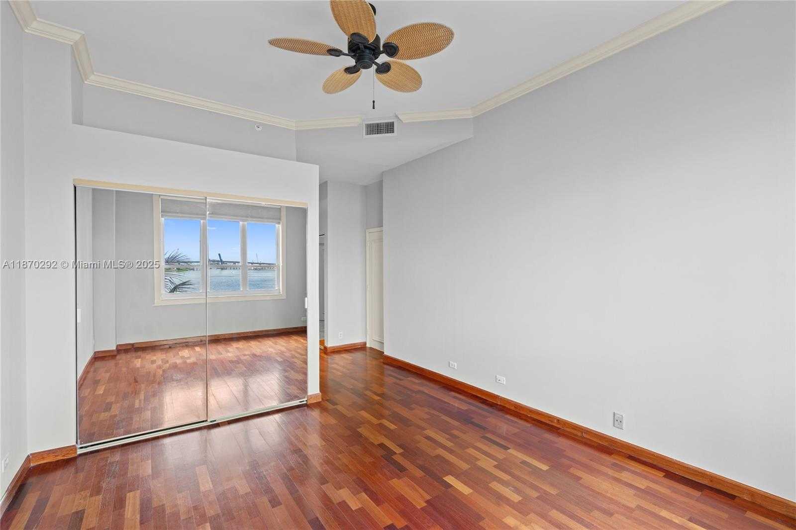 Small Image of 888 BRICKELL KEY DR #408, Miami Number 2
