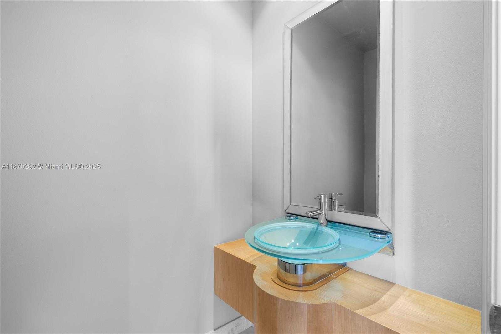 Small Image of 888 BRICKELL KEY DR #408, Miami Number 20