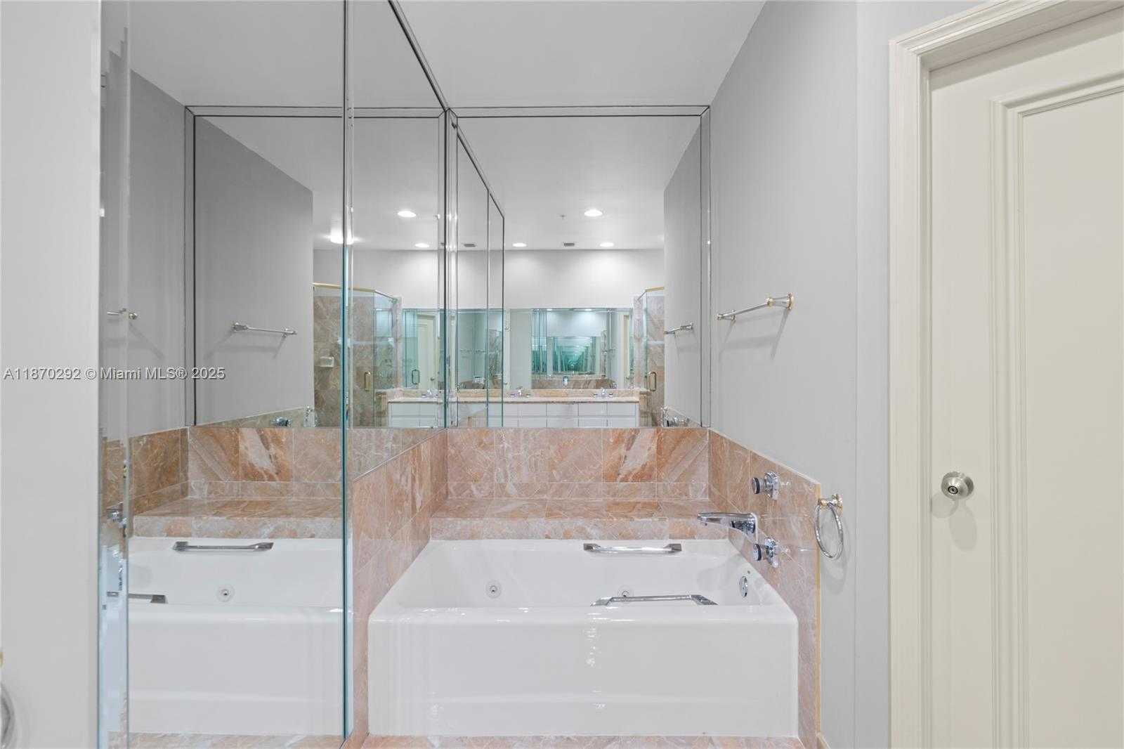 Small Image of 888 BRICKELL KEY DR #408, Miami Number 37