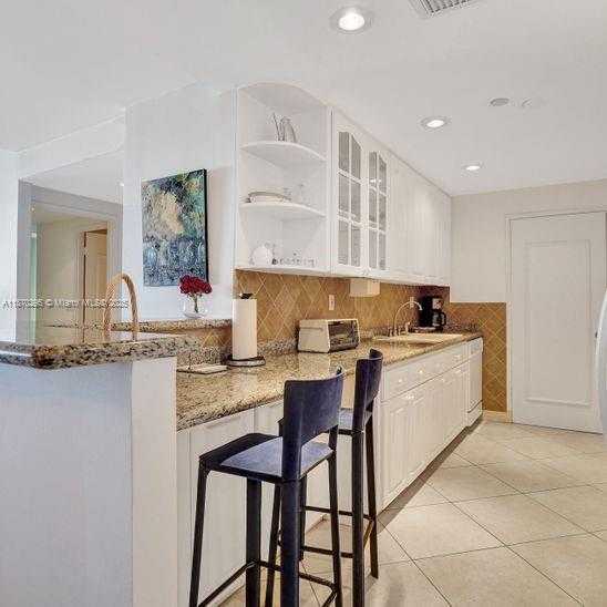 Small Image of 151 CRANDON BLVD #1130, Key Biscayne Number 8