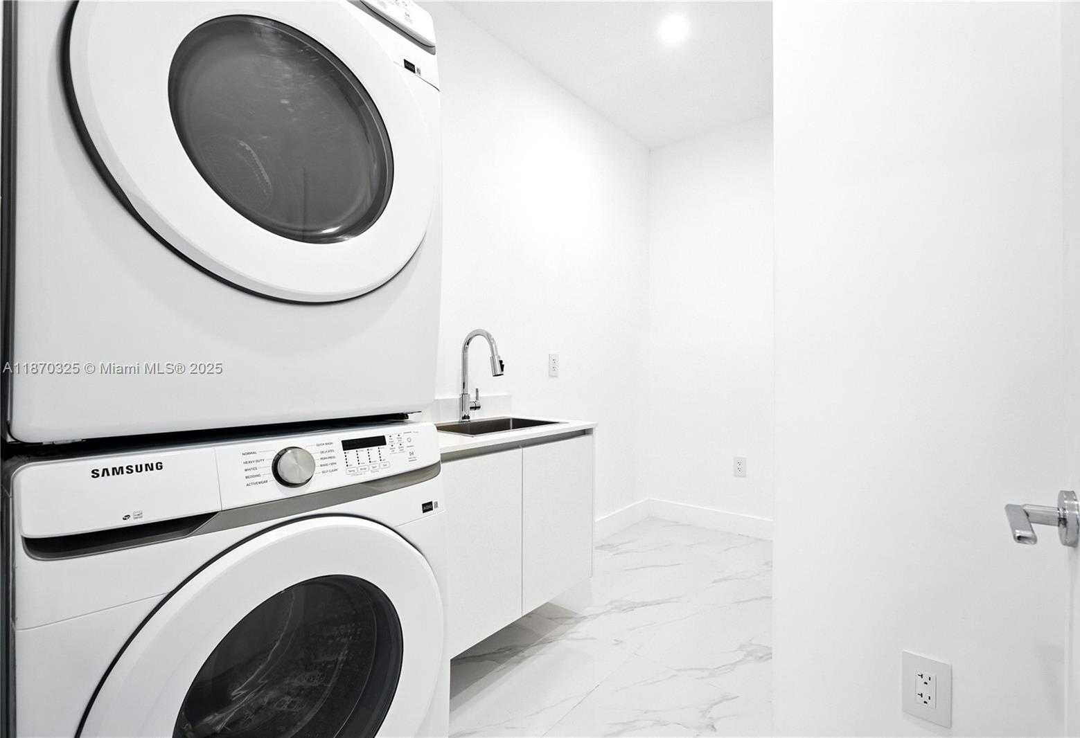 Small Image of 700 NORTH EAST 24TH STREET #PH5803, Miami Number 32