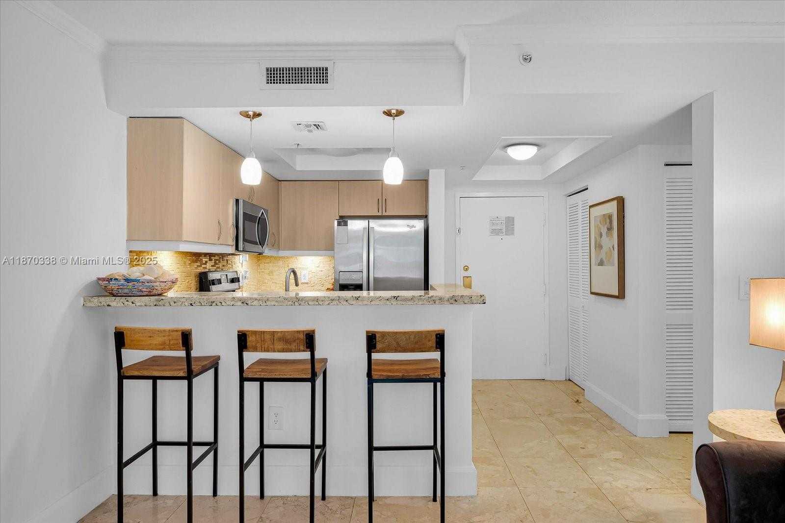 Small Image of 2951 SOUTH BAYSHORE DR #307, Miami Number 4