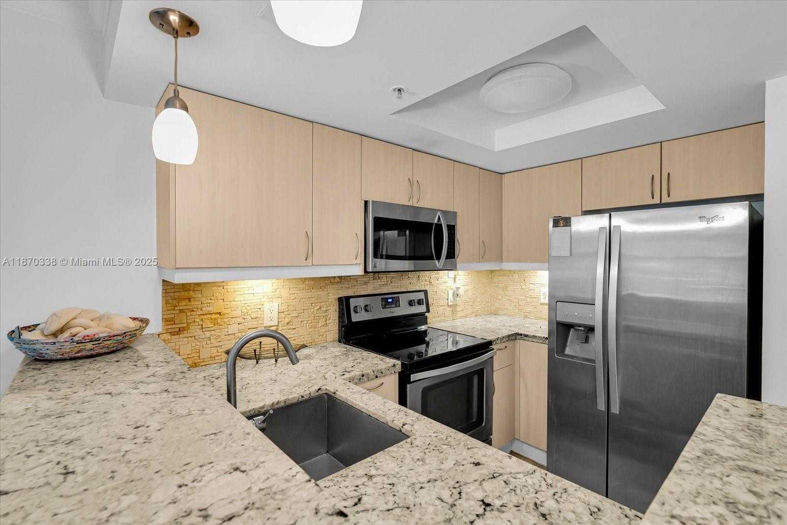 Small Image of 2951 SOUTH BAYSHORE DR #307, Miami Number 6