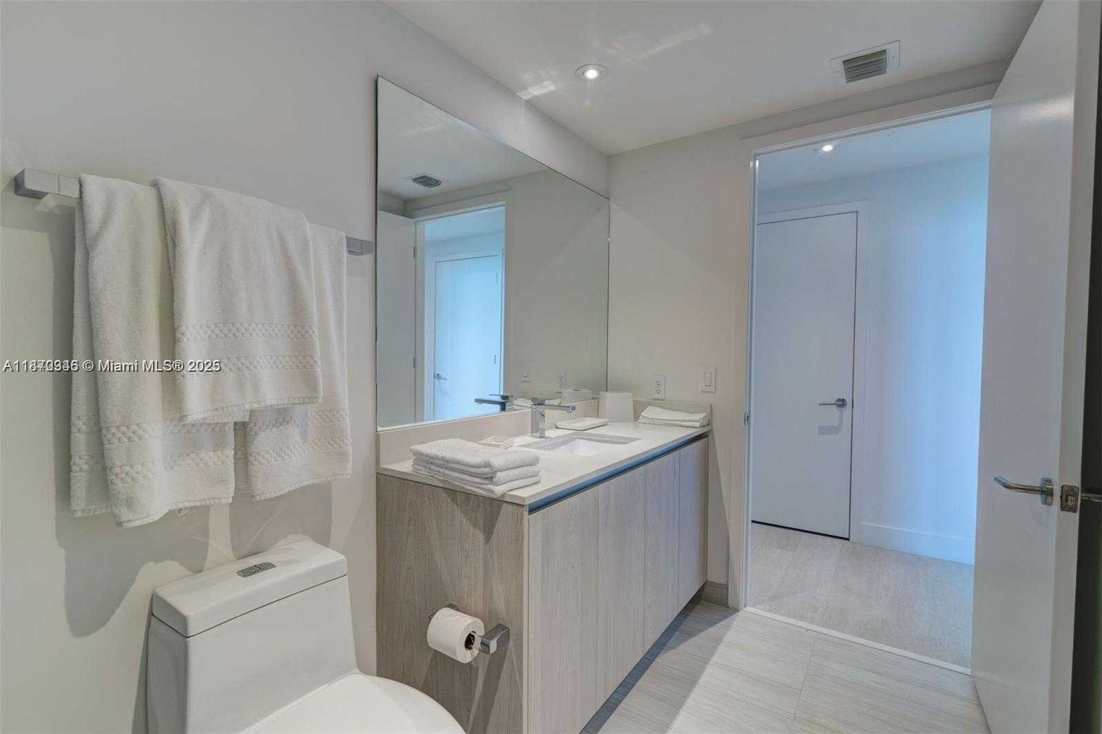 Small Image of 4010 SOUTH OCEAN DR #R3308, Hollywood Number 12