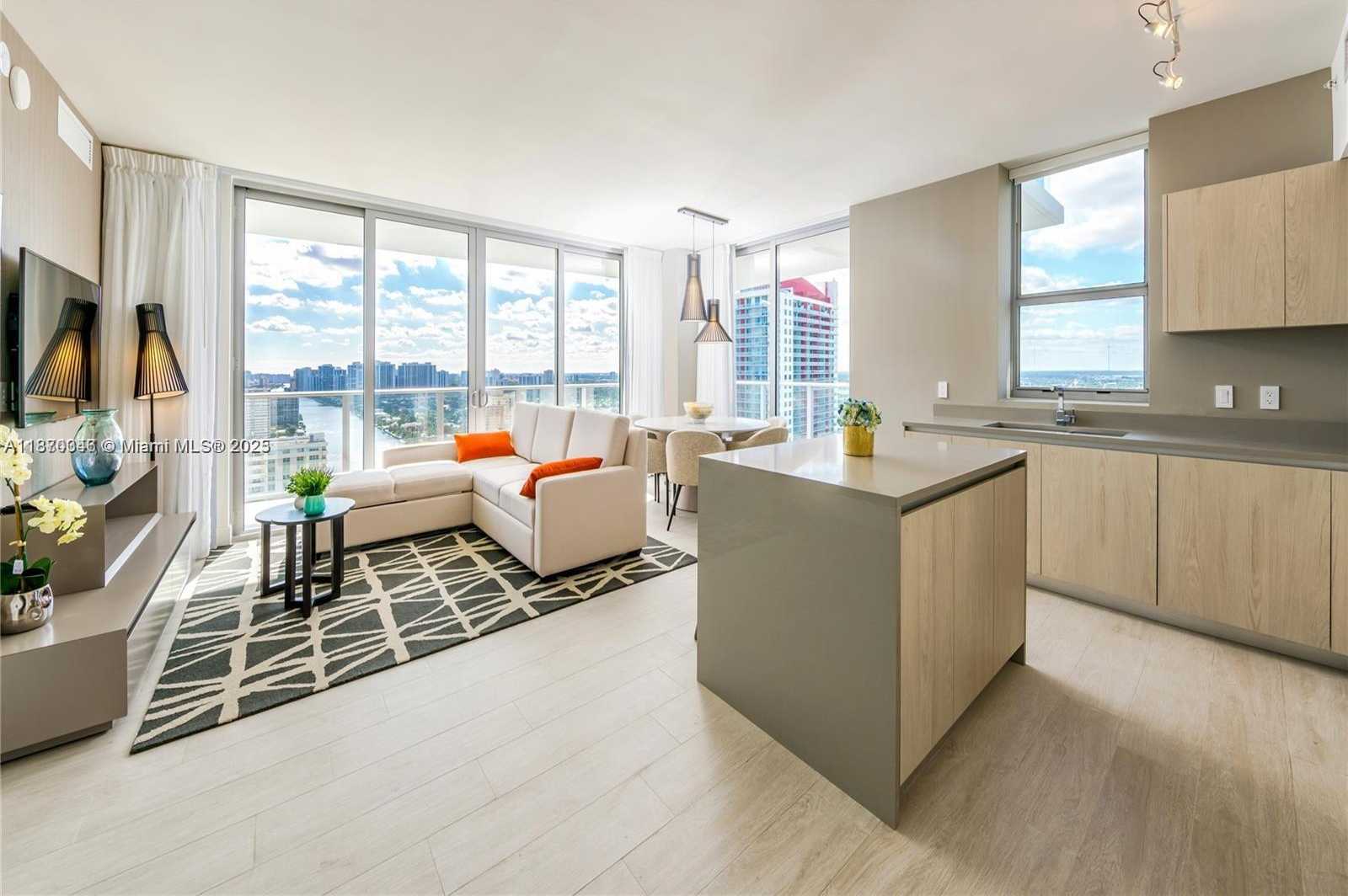 Small Image of 4010 SOUTH OCEAN DR #R3308, Hollywood Number 2