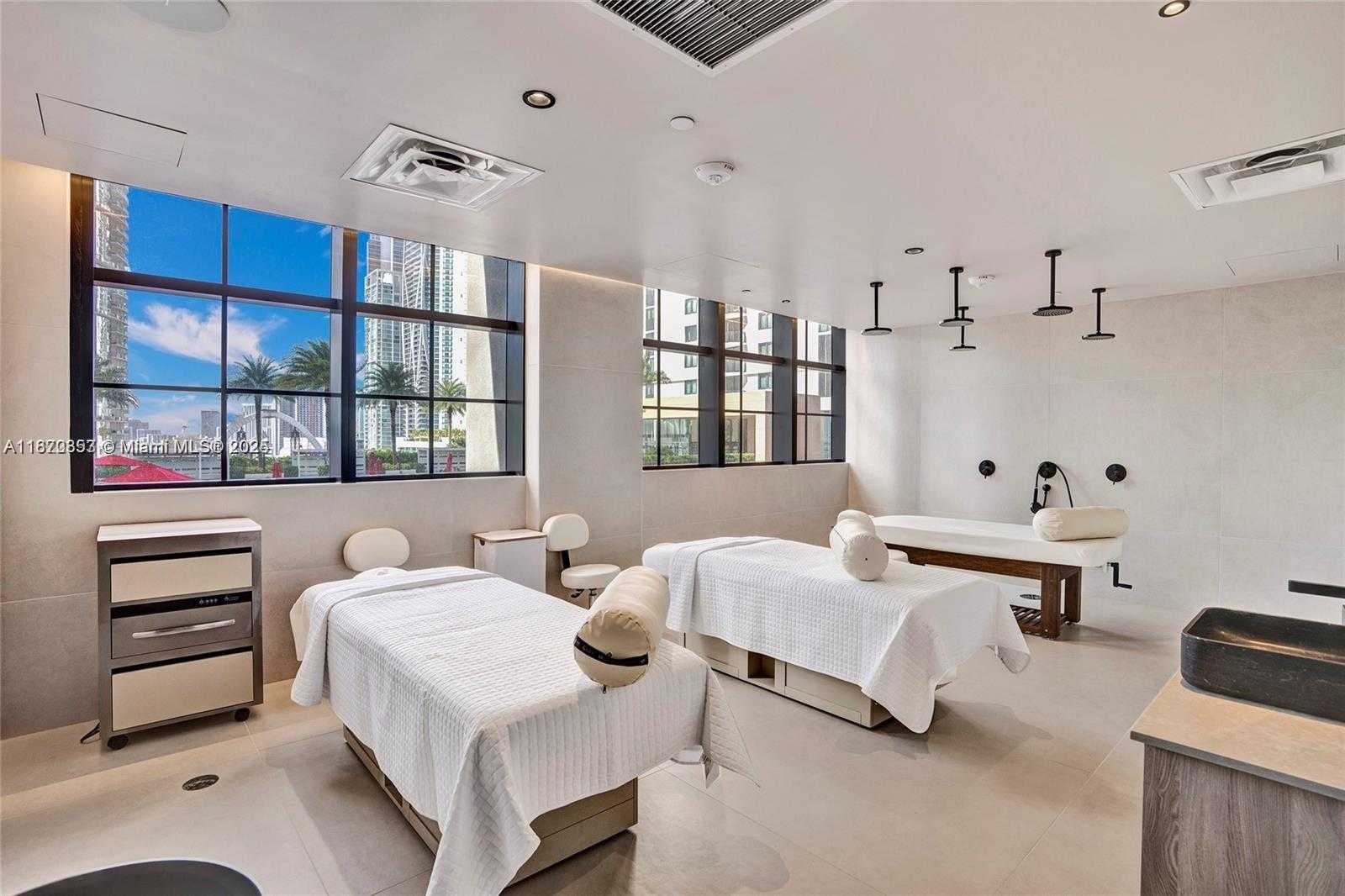 Small Image of 159 NORTH EAST 6TH ST #4015, Miami Number 20
