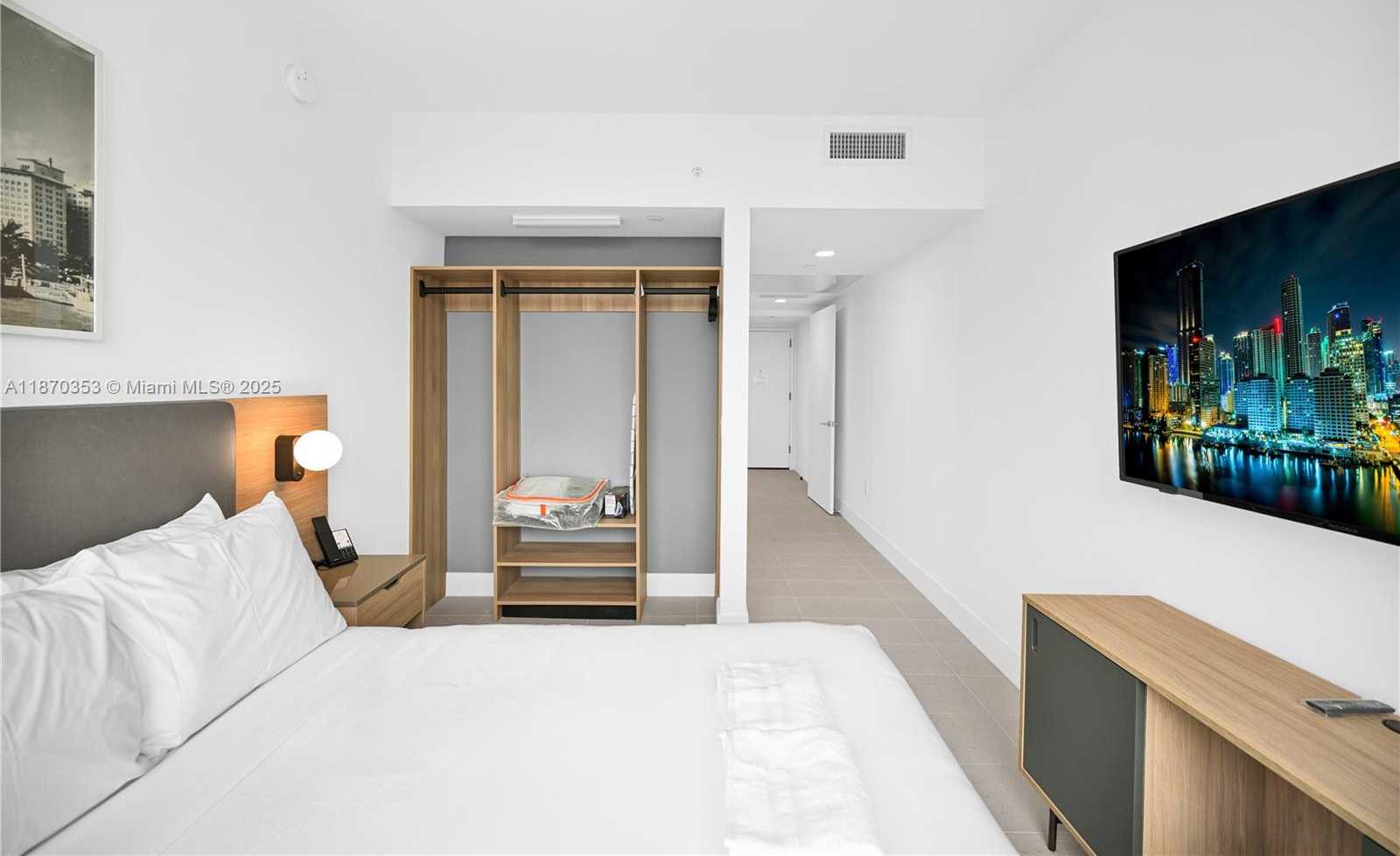 Small Image of 159 NORTH EAST 6TH ST #4015, Miami Number 30