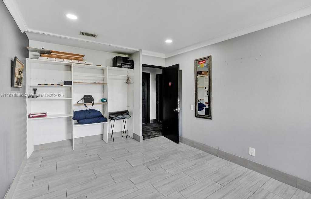 Small Image of 900 CRYSTAL LAKE DR #2B, Deerfield Beach Number 13