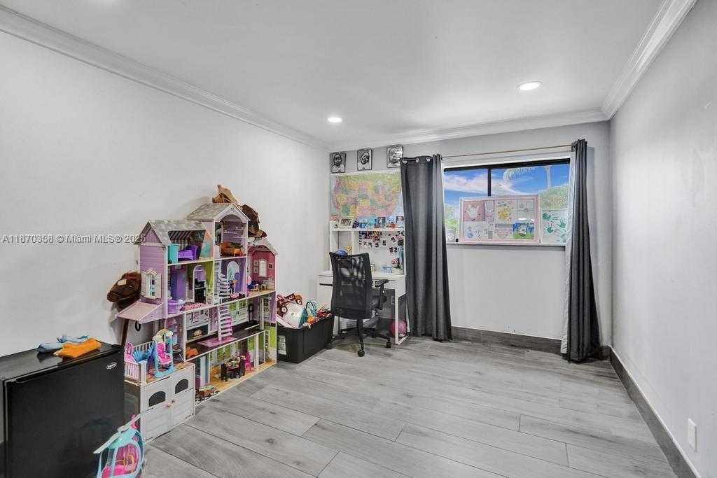 Small Image of 900 CRYSTAL LAKE DR #2B, Deerfield Beach Number 15