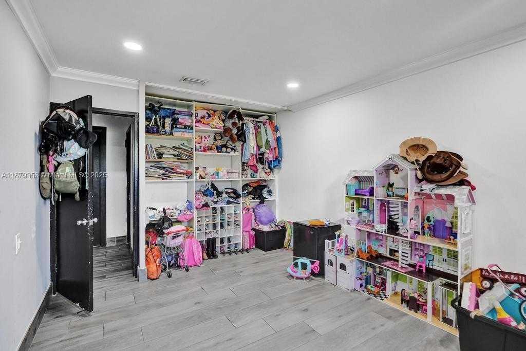 Small Image of 900 CRYSTAL LAKE DR #2B, Deerfield Beach Number 16