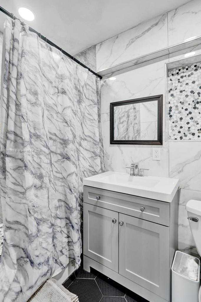 Small Image of 900 CRYSTAL LAKE DR #2B, Deerfield Beach Number 19