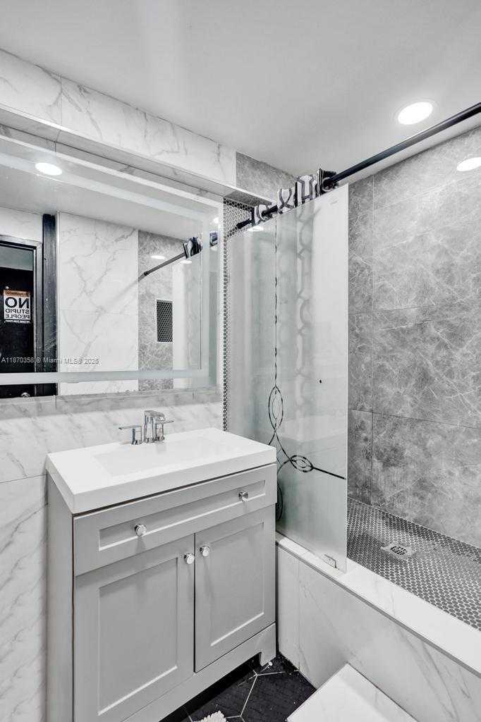 Small Image of 900 CRYSTAL LAKE DR #2B, Deerfield Beach Number 21