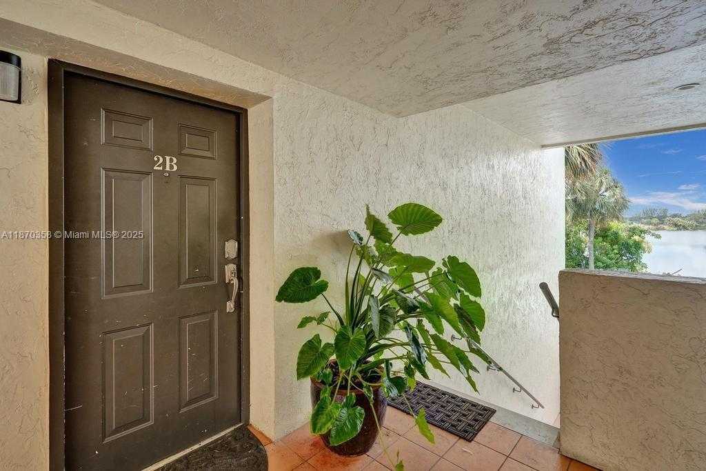 Small Image of 900 CRYSTAL LAKE DR #2B, Deerfield Beach Number 39