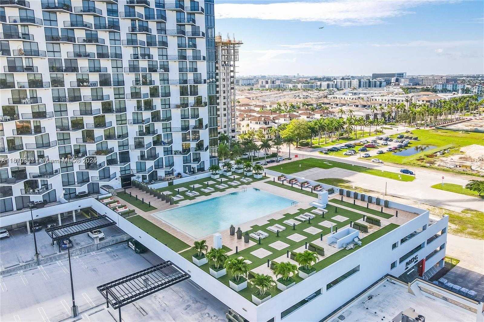 Small Image of 5252 NORTH WEST 85TH AVE #1909, Doral Number 3