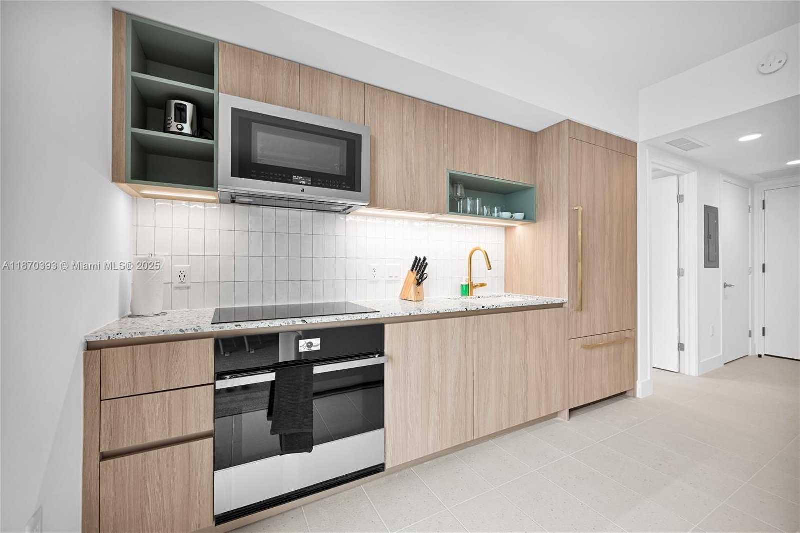 Small Image of 159 NORTH EAST 6TH ST #3901, Miami Number 8