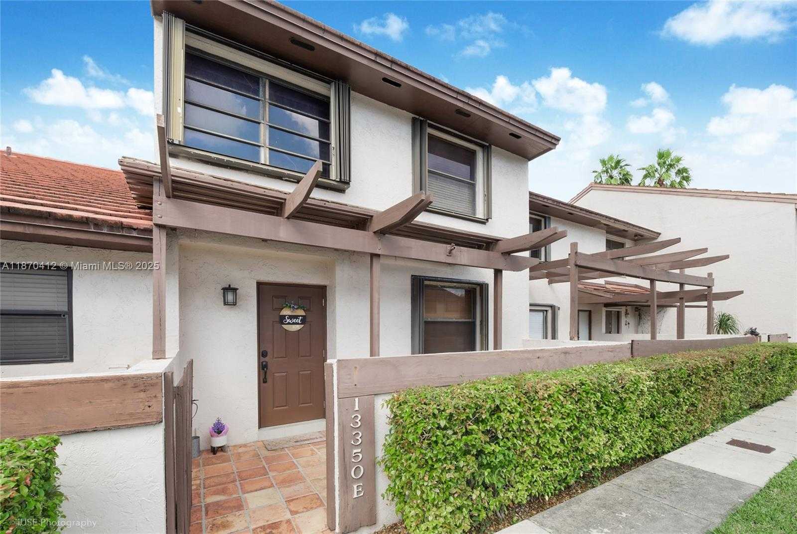 Small Image of 13350 SOUTH WEST 88TH TER #E, Miami Number 2