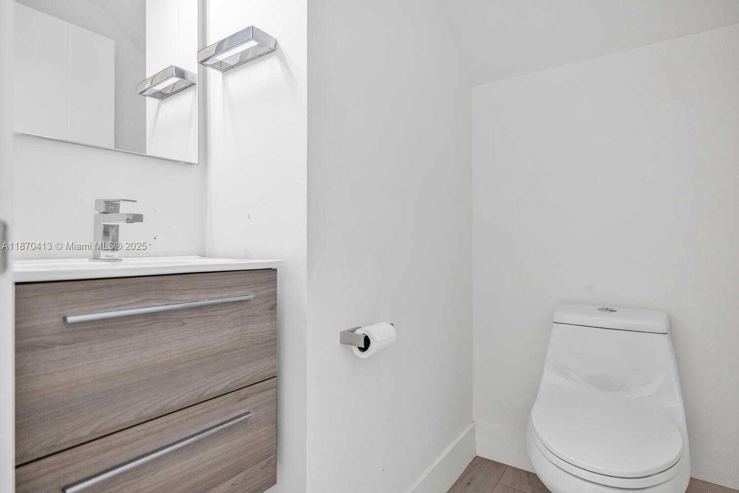 Small Image of 4369 NORTH WEST 9TH ST, Plantation Number 11