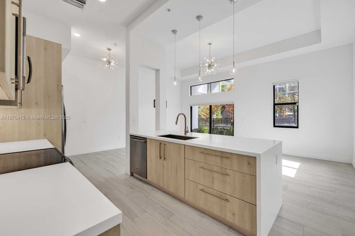 Small Image of 4369 NORTH WEST 9TH ST, Plantation Number 9