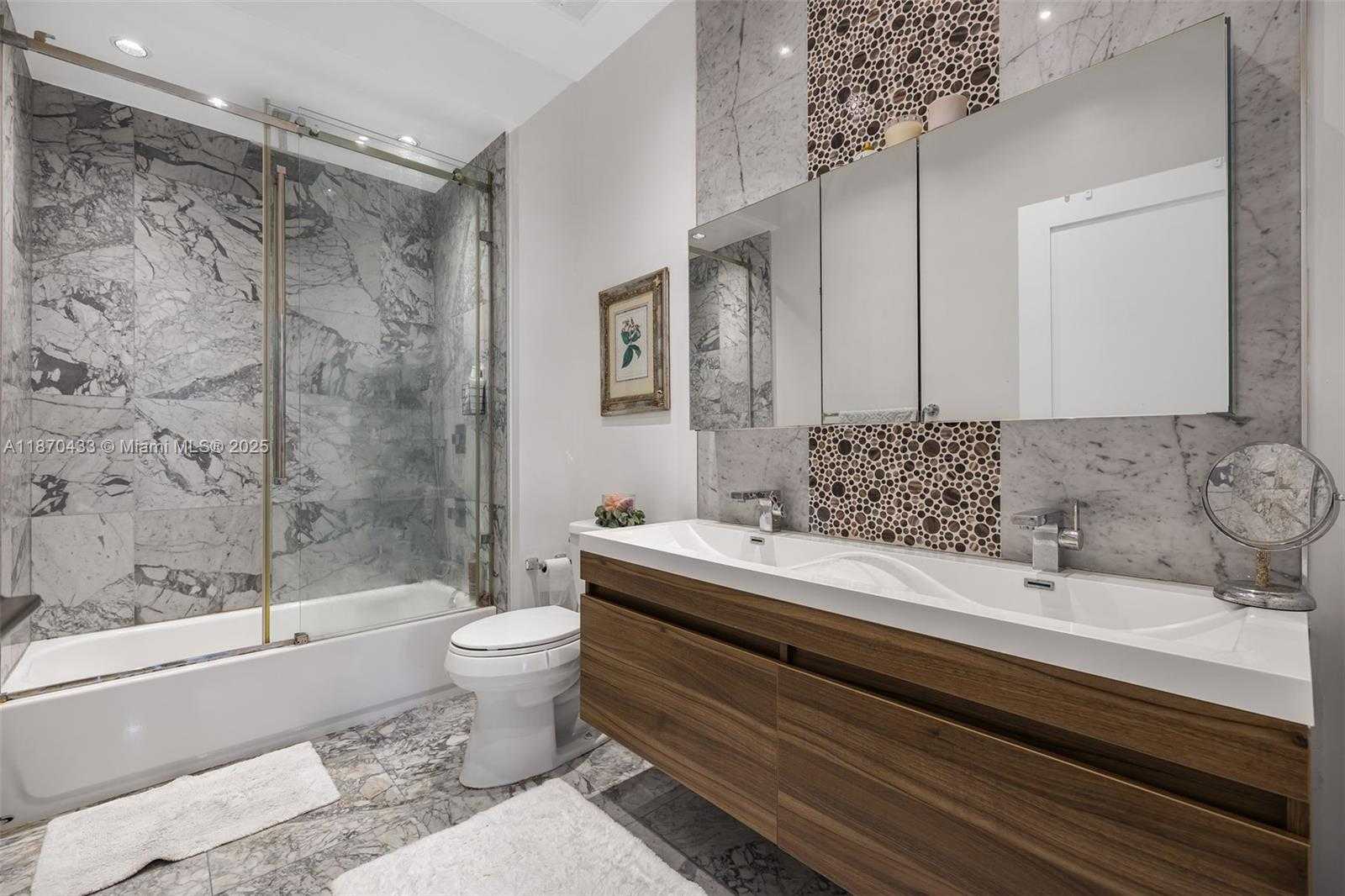 Small Image of 2000 NORTH BAYSHORE DR #114, Miami Number 12