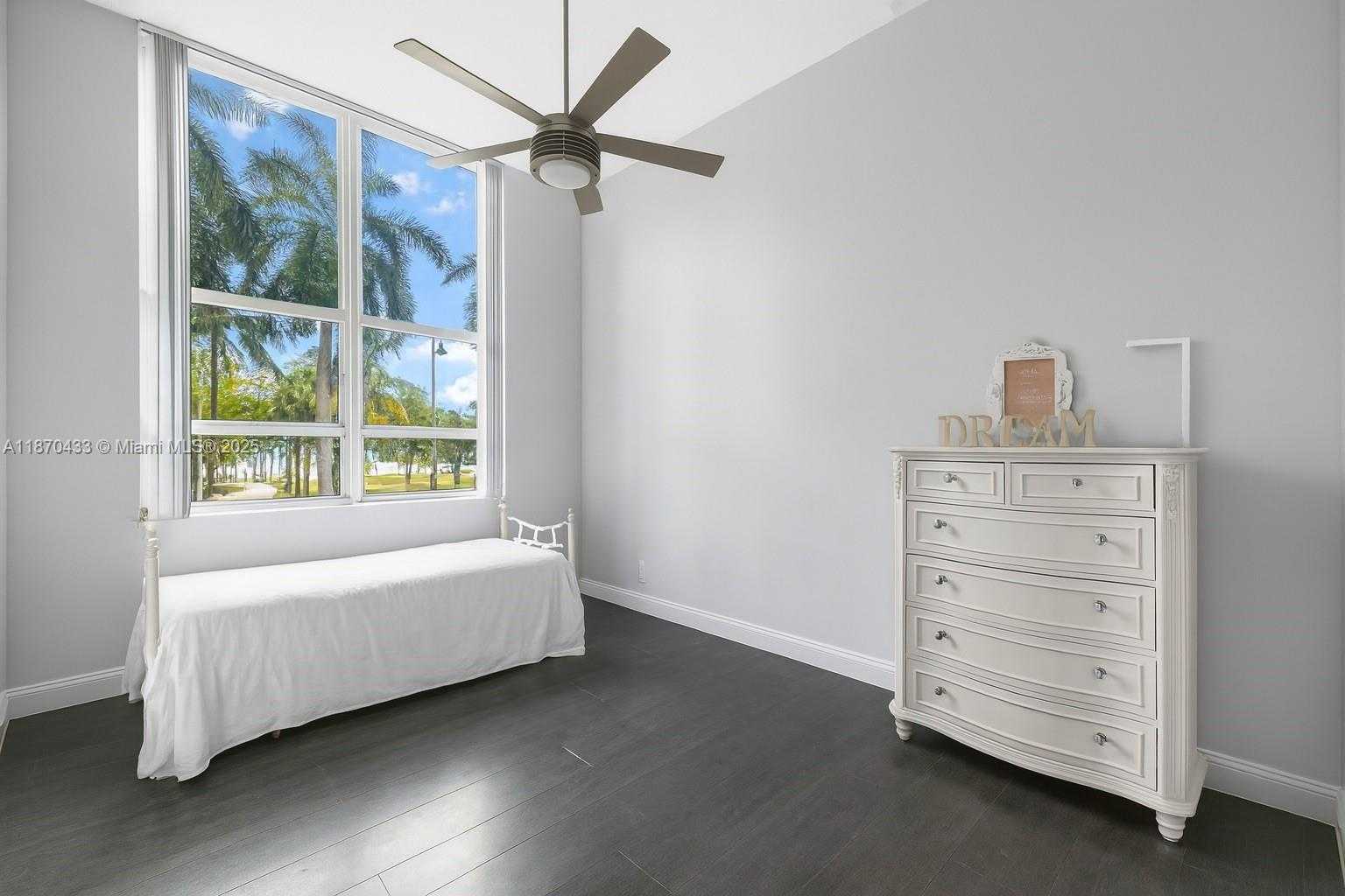 Small Image of 2000 NORTH BAYSHORE DR #114, Miami Number 13