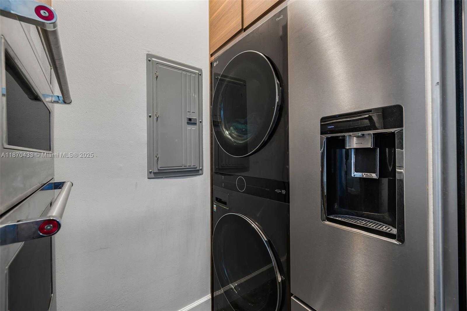 Small Image of 2000 NORTH BAYSHORE DR #114, Miami Number 16