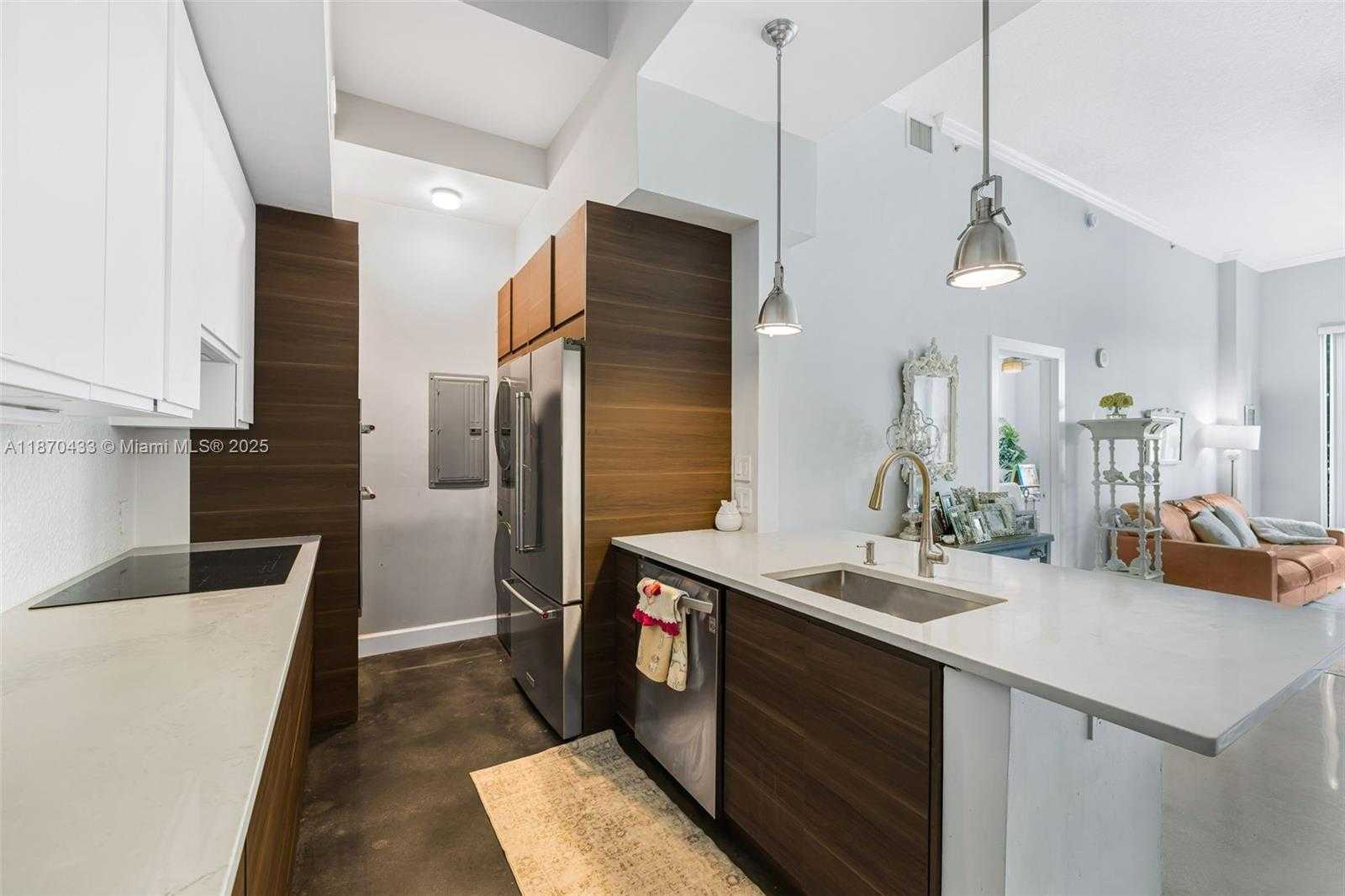 Small Image of 2000 NORTH BAYSHORE DR #114, Miami Number 3