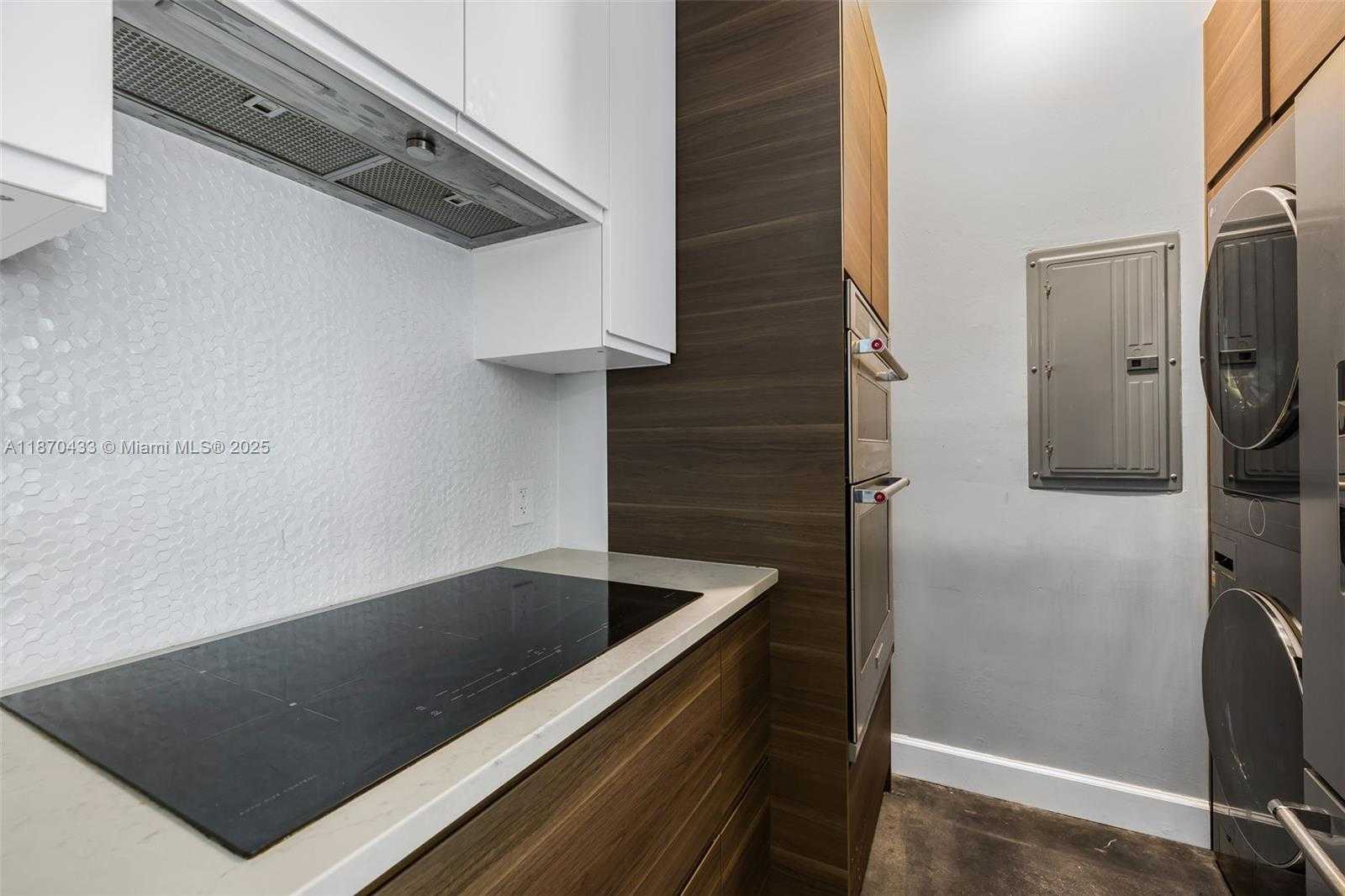 Small Image of 2000 NORTH BAYSHORE DR #114, Miami Number 4