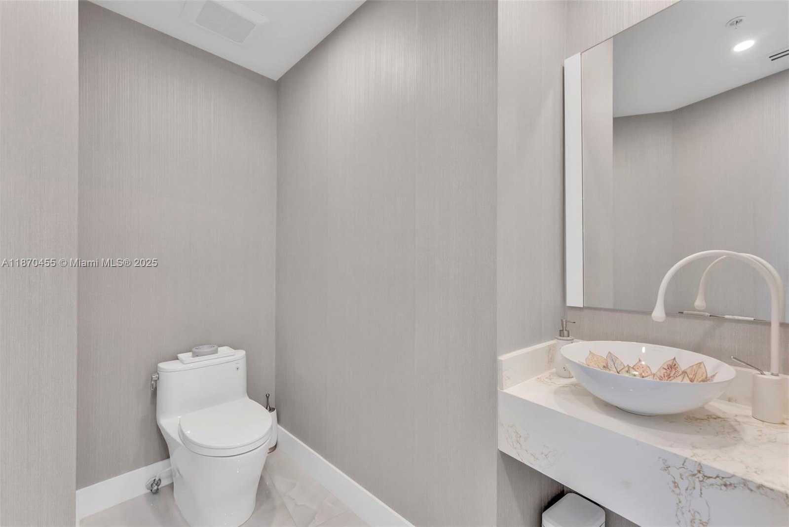 Small Image of 18201 COLLINS AVE #4606, Sunny Isles Beach Number 22