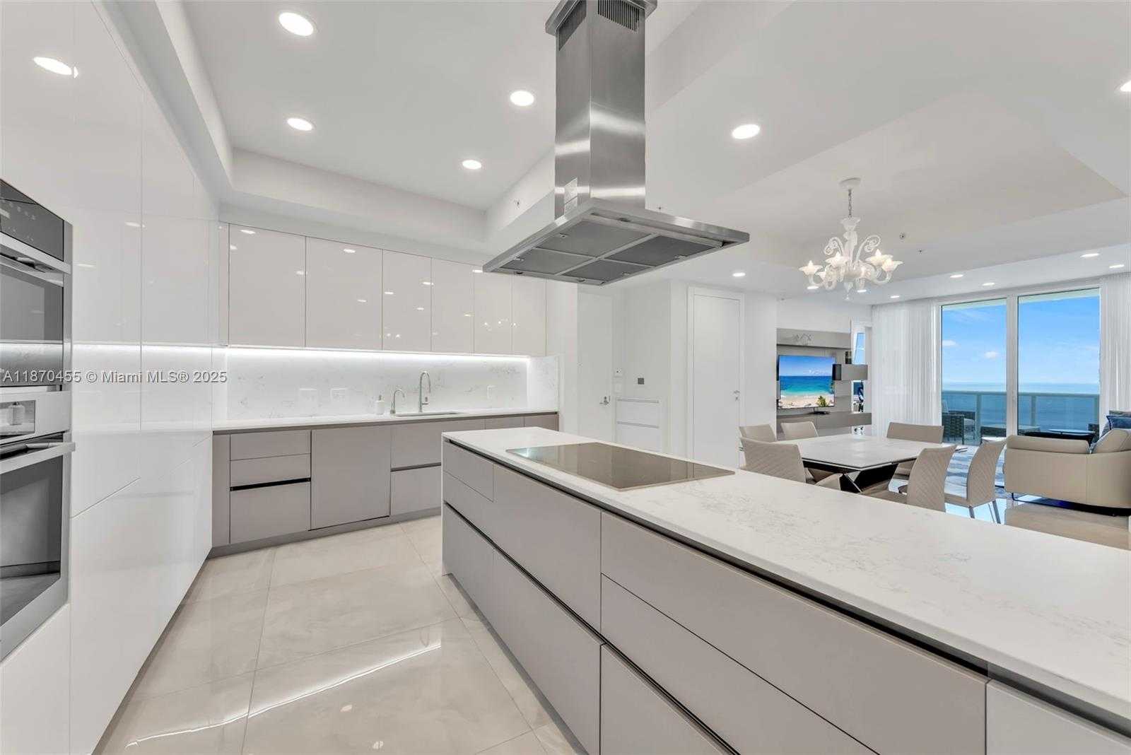 Small Image of 18201 COLLINS AVE #4606, Sunny Isles Beach Number 3