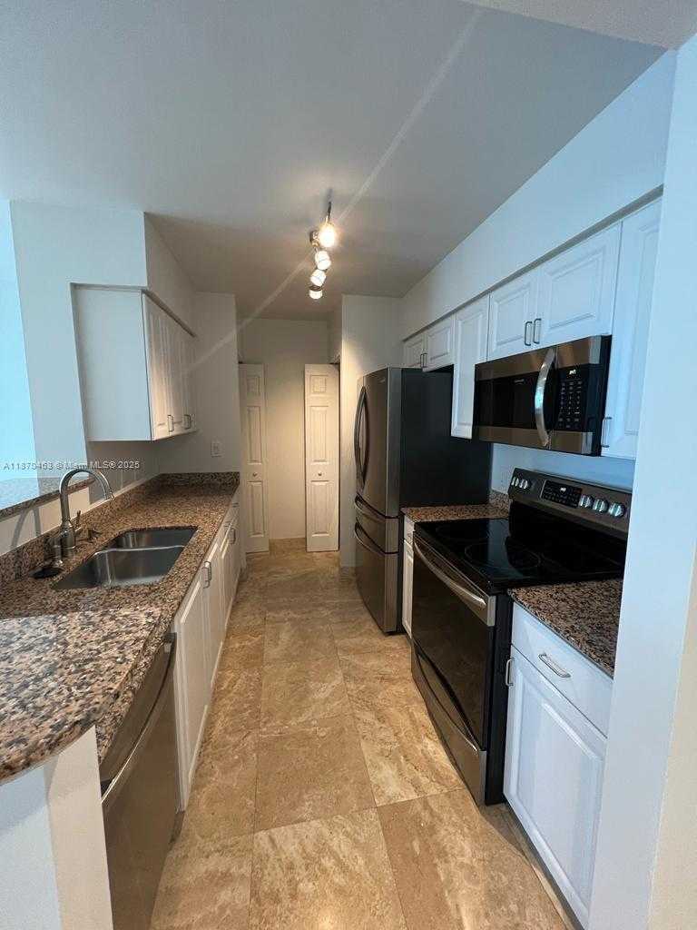 Small Image of 1155 BRICKELL BAY DR #805, Miami Number 11