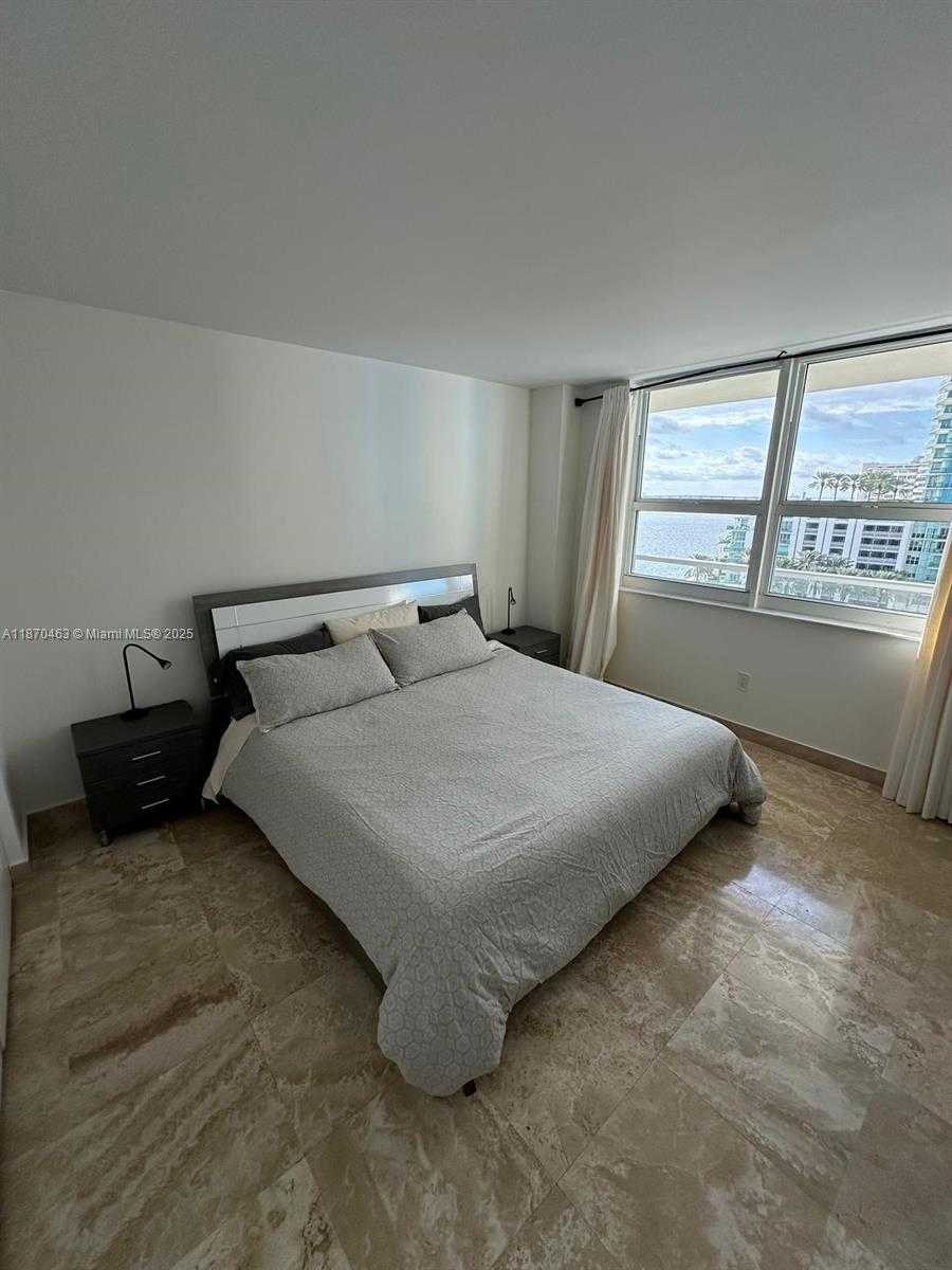Small Image of 1155 BRICKELL BAY DR #805, Miami Number 18