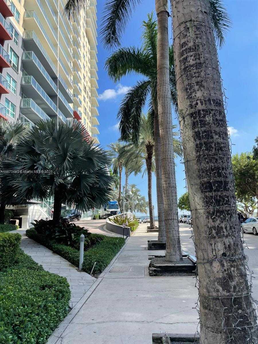 Small Image of 1155 BRICKELL BAY DR #805, Miami Number 4