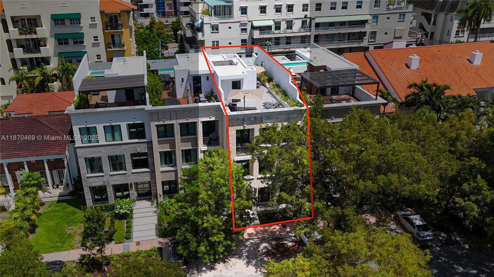 Small Image of 617 ALMERIA AVE, Coral Gables Number 52