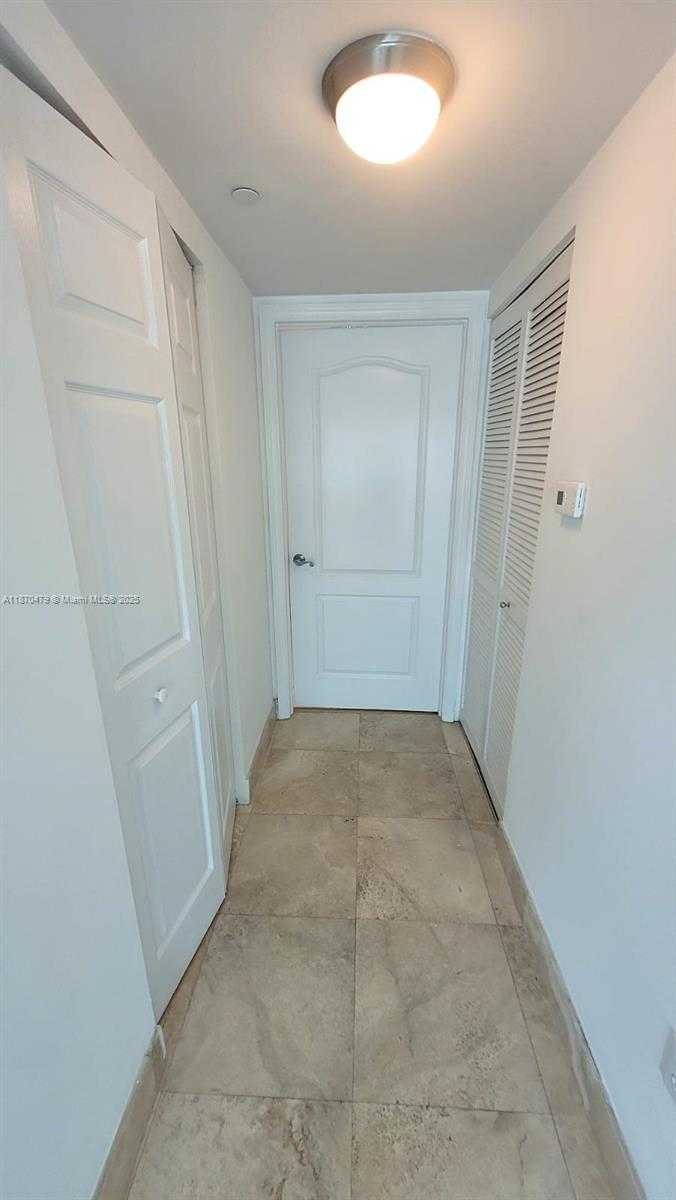 Small Image of 2101 BRICKELL AVE #1109, Miami Number 6