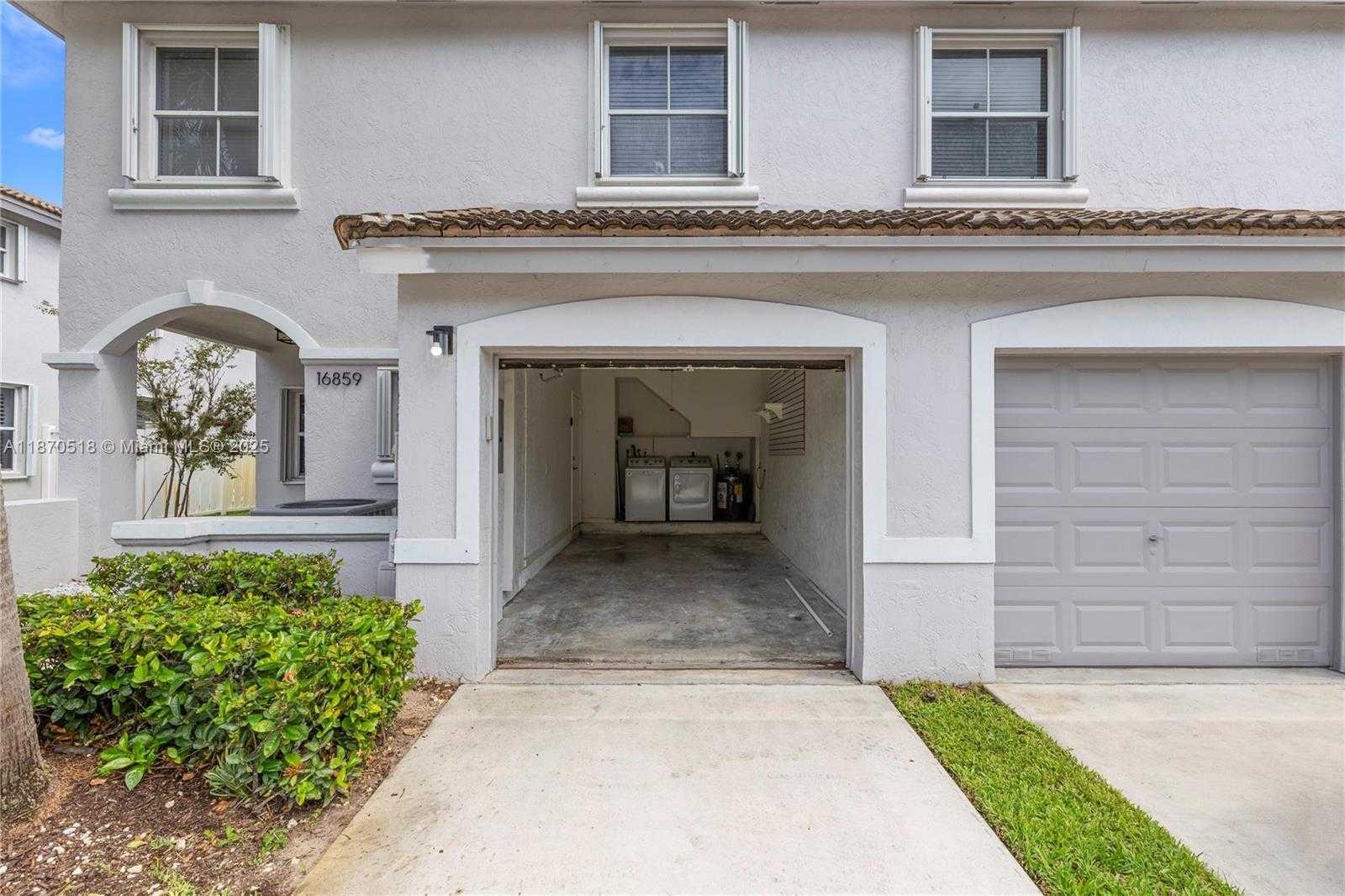 Small Image of 16859 SOUTH WEST 1ST MNR, Pembroke Pines Number 38