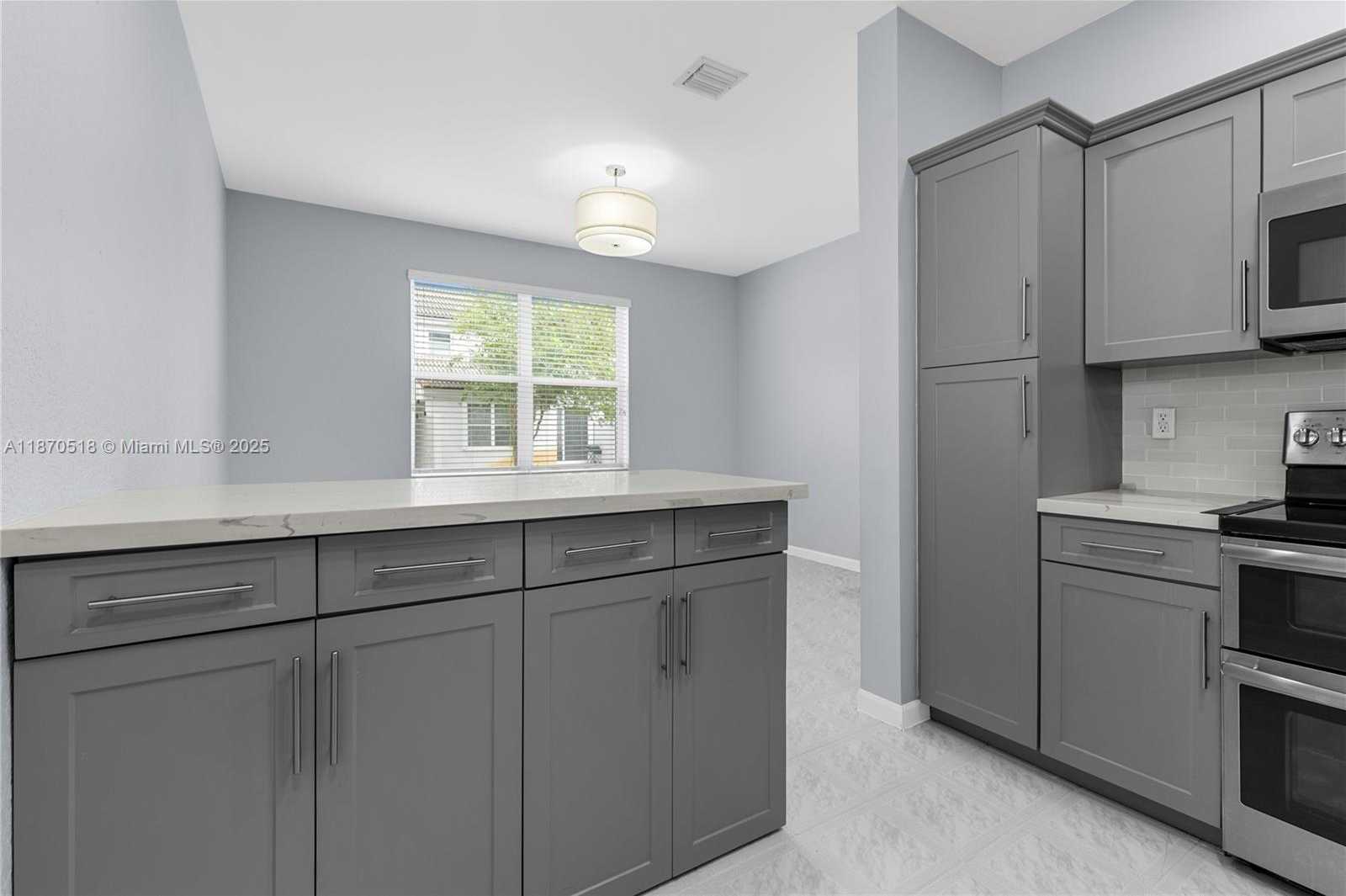 Small Image of 16859 SOUTH WEST 1ST MNR, Pembroke Pines Number 7