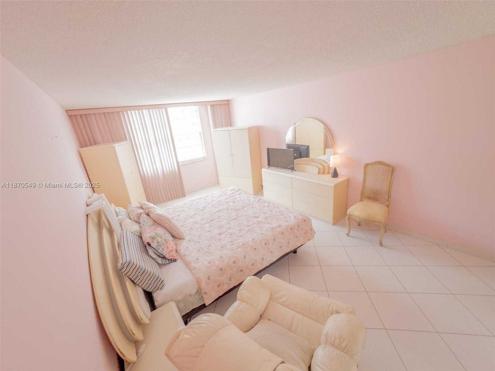 Small Image of 251 174TH ST #1605, Sunny Isles Beach Number 14