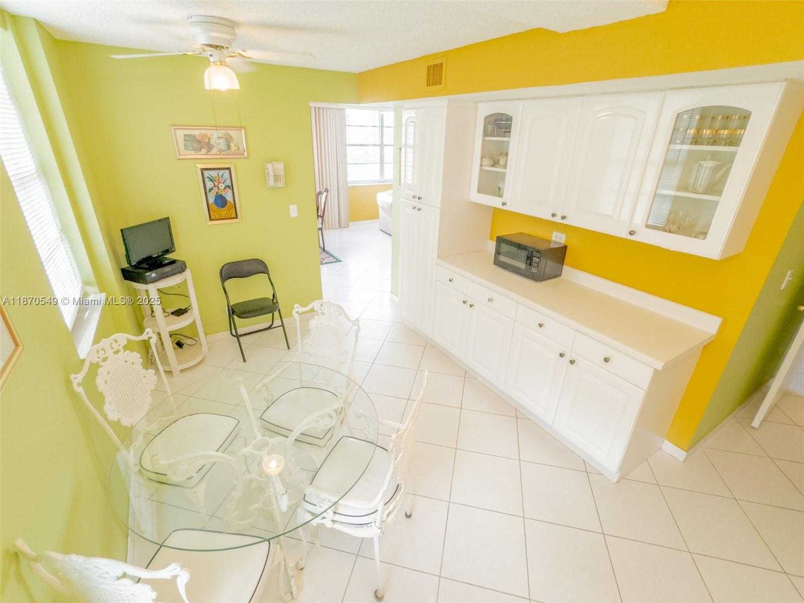 Small Image of 251 174TH ST #1605, Sunny Isles Beach Number 16
